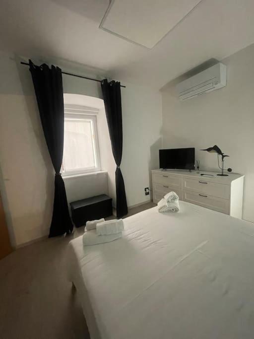 Casa Vacanze Viale Miramare 31- Delizioso Mini Loft Industrial Trieszt Kültér fotó
